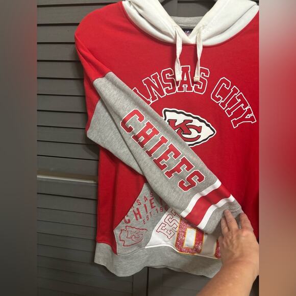NFL Kansas City Chiefs Football Girls Hoodie Sweatshirt Size Small in Girls - Picture 6 of 7